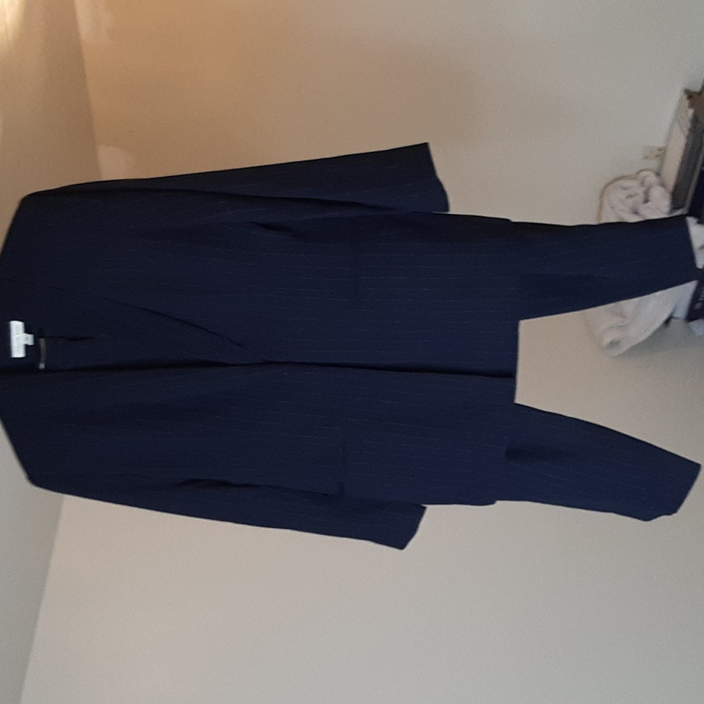 EUC Amanda Smith striped pant suit